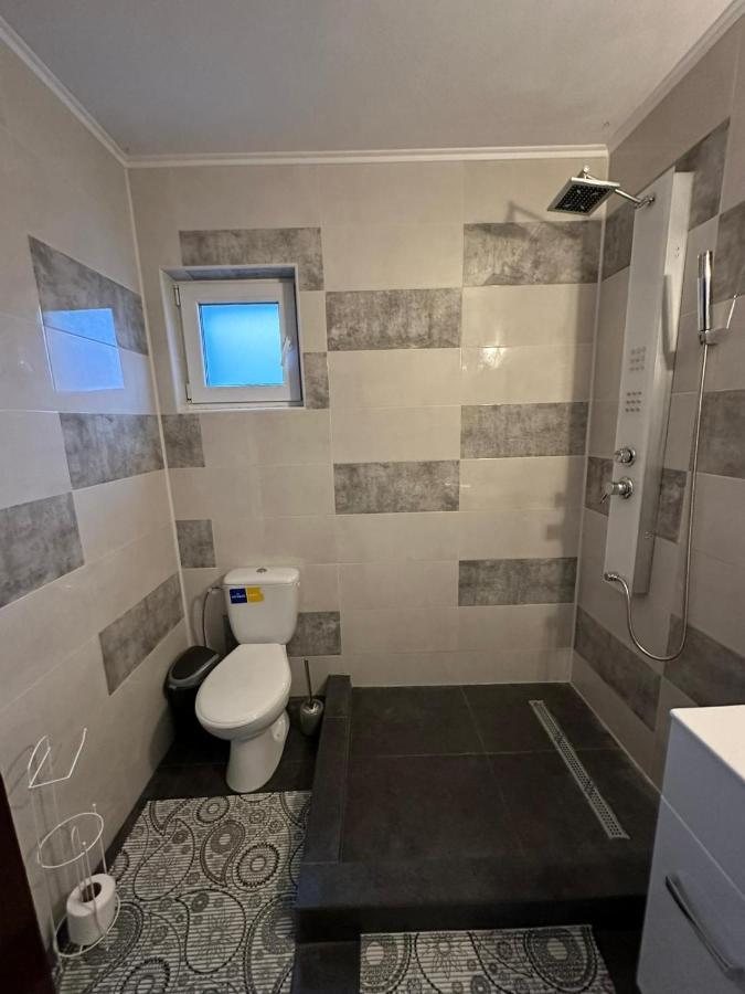 Casa Eroilor Villa Curtea de Argeş Eksteriør billede
