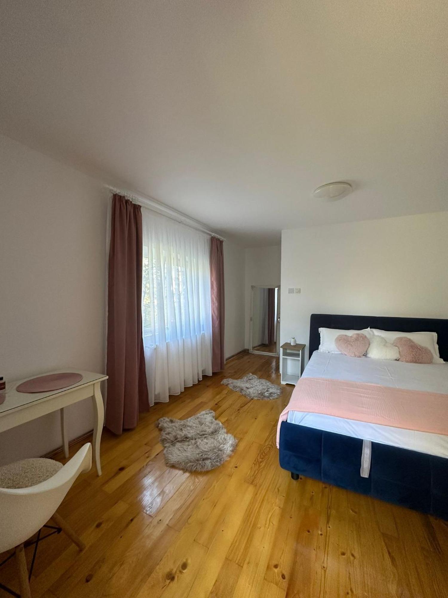 Casa Eroilor Villa Curtea de Argeş Eksteriør billede