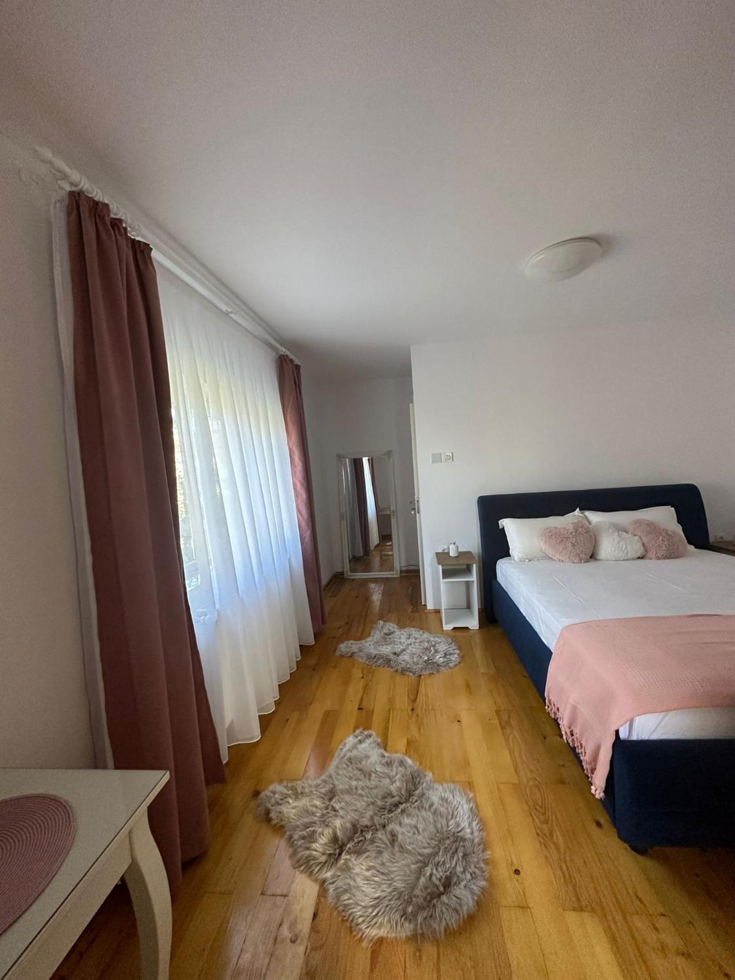 Casa Eroilor Villa Curtea de Argeş Eksteriør billede